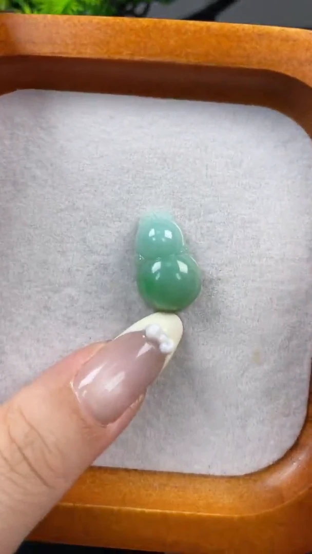 吊坠(不含链)未镶嵌翡翠天然A货翡翠