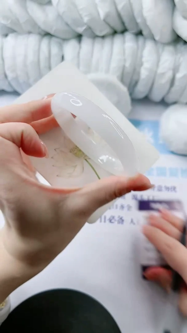 【闪购商品】石英质玉手镯未镶嵌多样性发货L266