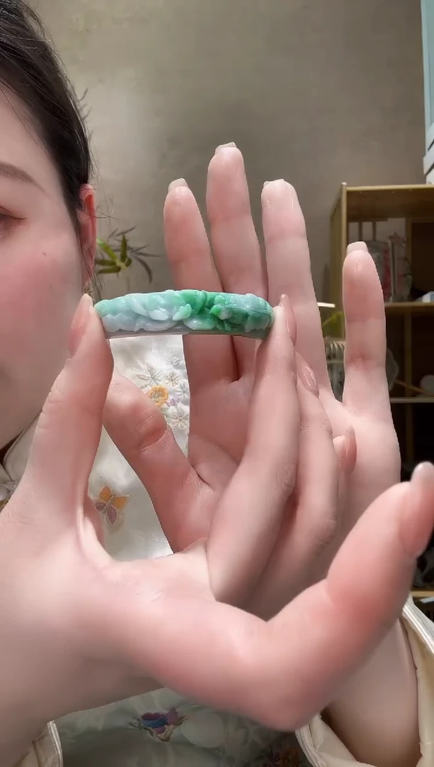 【闪购商品】翡翠颈饰未镶嵌手牌