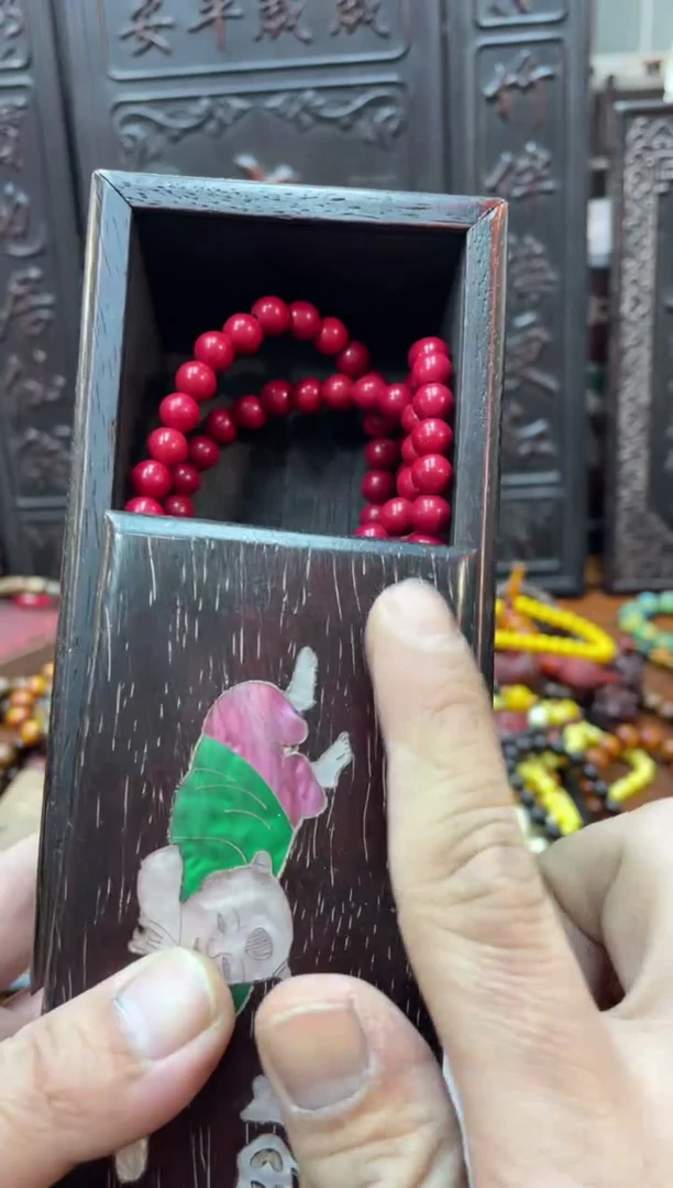 【闪购商品】木红姑娘手持带吊坠108颗带长方盒