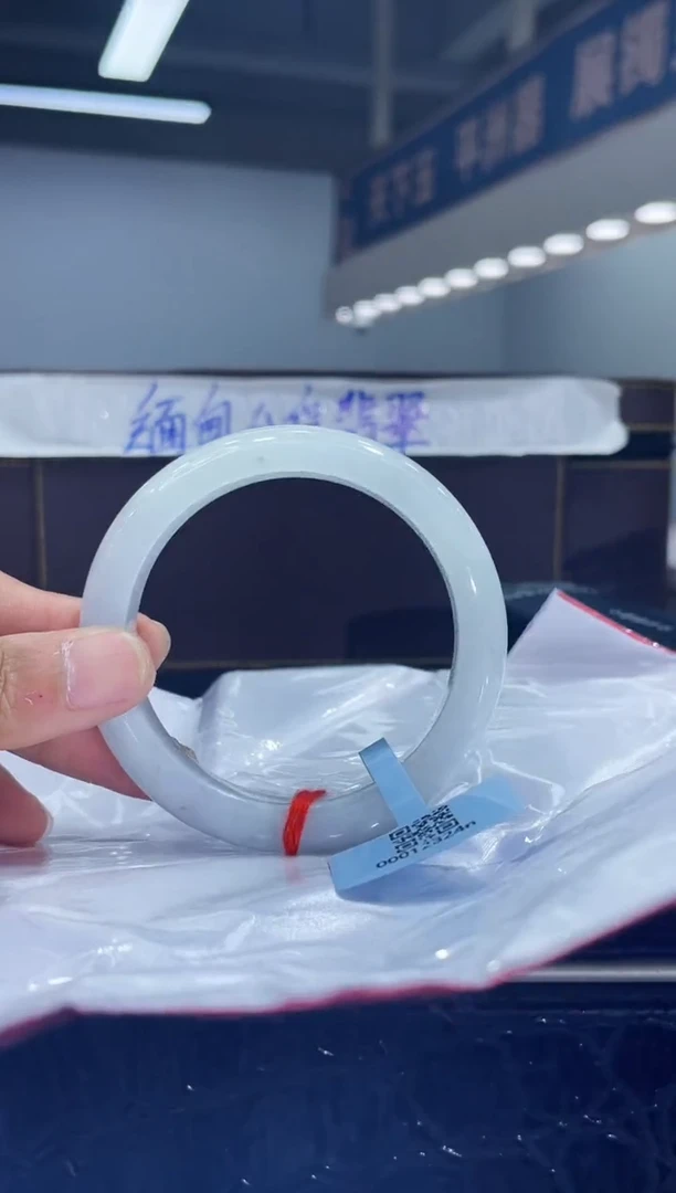 未镶嵌手镯翡翠8