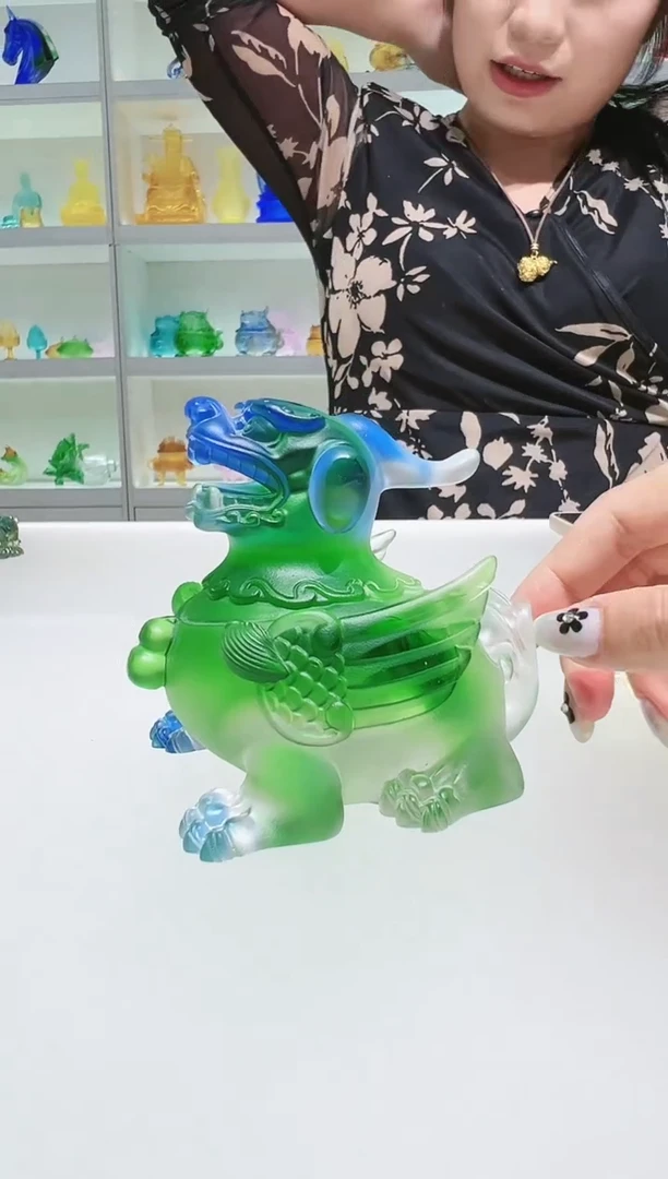 手工艺品琉璃古法琉璃机甲貔貅