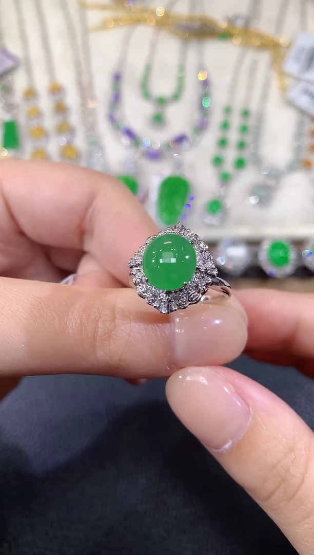 18K金镶嵌戒指翡翠A61