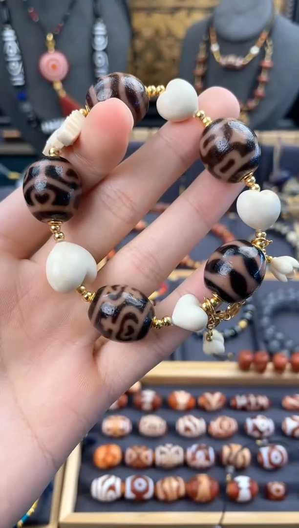 【闪购商品】玛瑙/玉髓颈饰未镶嵌老冯多宝手串