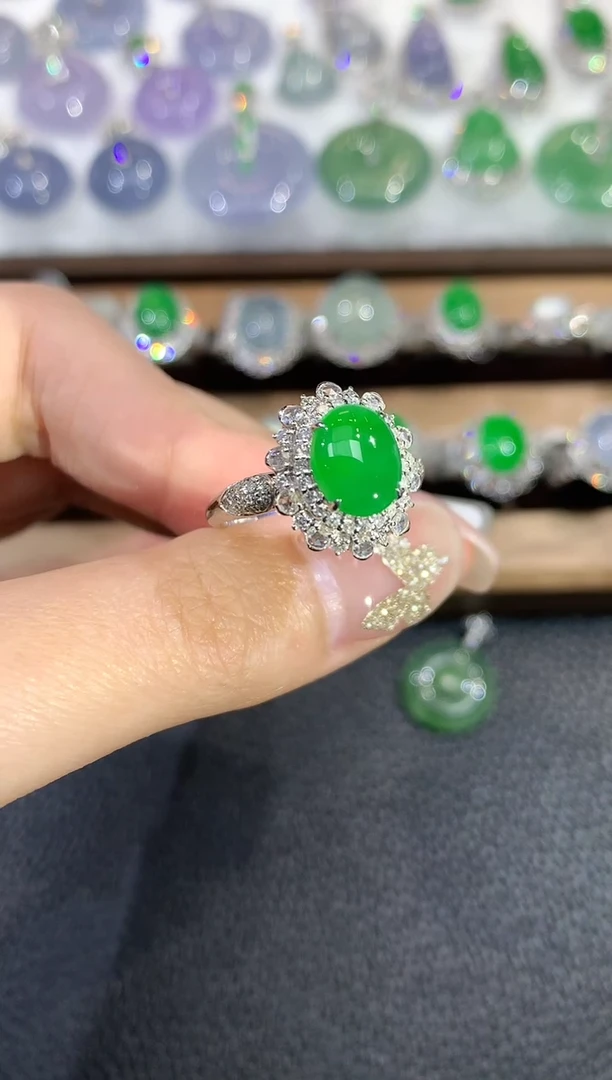 18K金镶嵌戒指翡翠c50