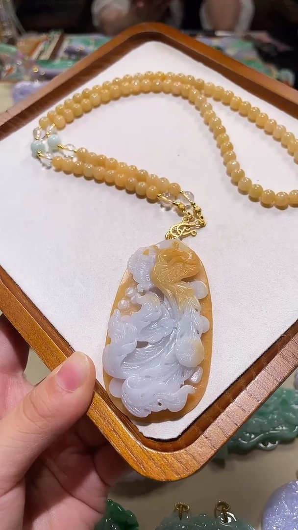 翡翠未镶嵌颈饰吊坠