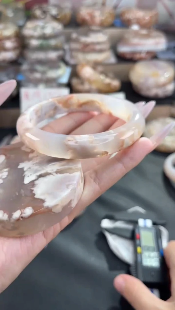 未镶嵌手镯石英质玉天然樱花玛瑙手镯（镯心赠品不保证完美）61