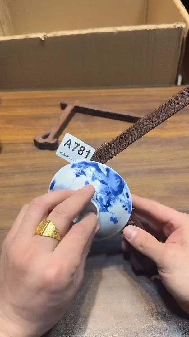 瓷片荆***葱哈哈哈哈哈哈781