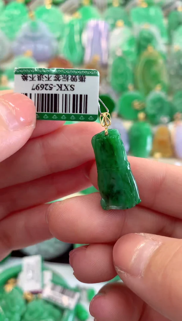 【闪购商品】翡翠吊坠(不含链)18K金镶嵌挂件