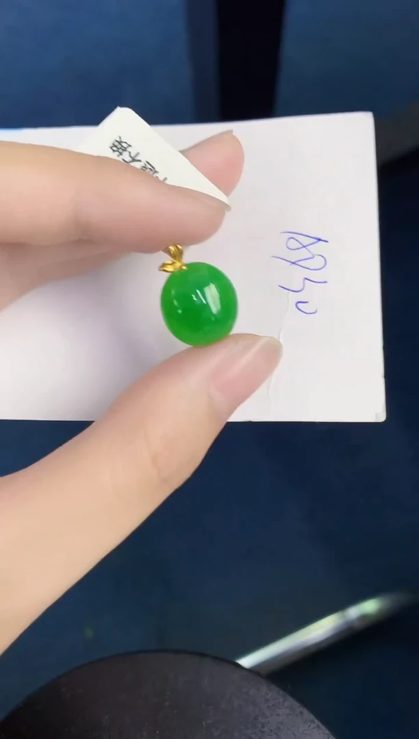 翡翠18K金镶嵌颈饰天然翡翠緬甸A貨