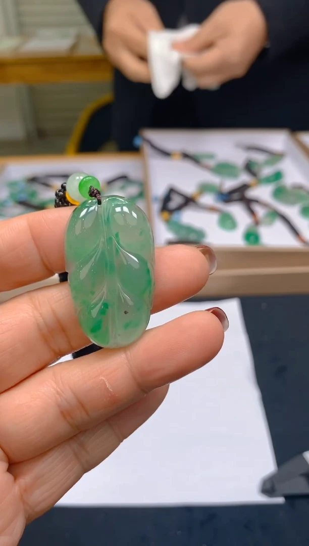 【闪购商品】石英质玉颈饰未镶嵌冰美人非洲翠030