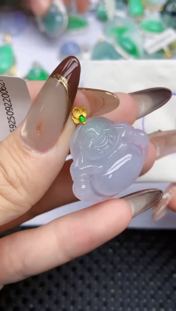 颈饰18K金镶嵌翡翠58   天然翡翠A货  百元以上9米证书费自理