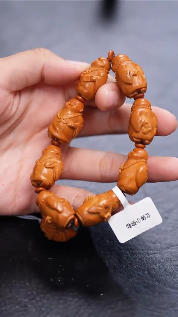 手串橄榄核弥勒