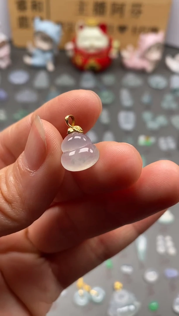 【闪购商品】翡翠颈饰18K金镶嵌冰葫芦/芬