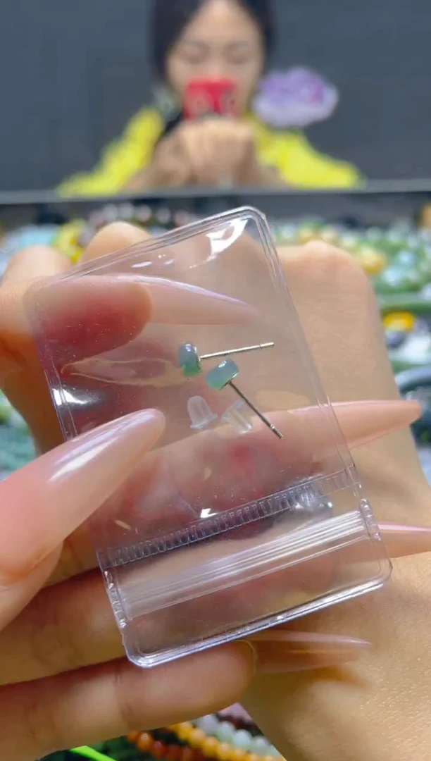 颈饰未镶嵌翡翠/E/翡翠A货，一件也是批发价