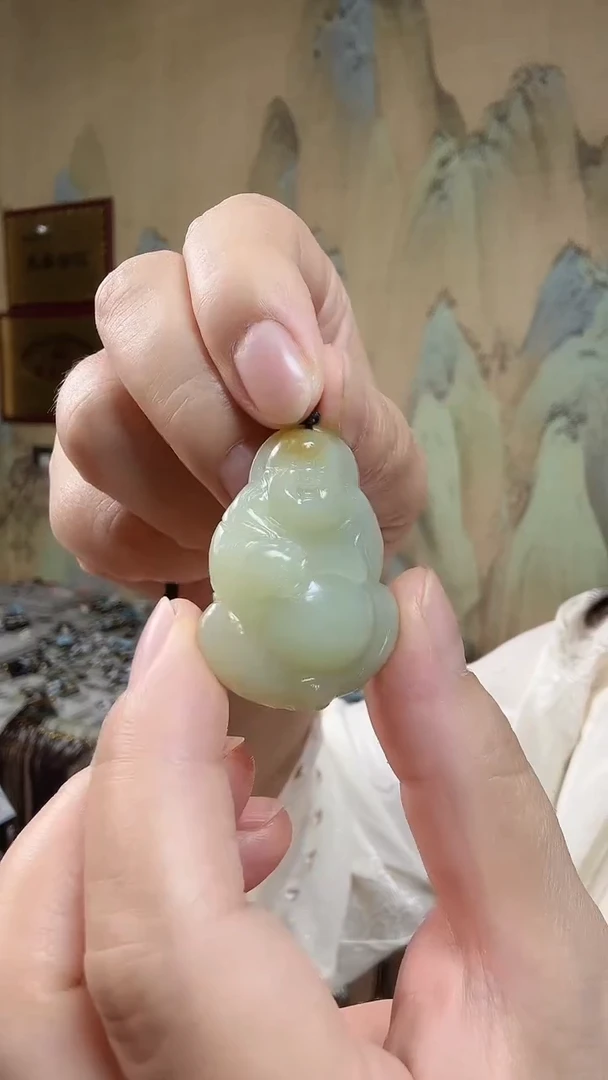 颈饰未镶嵌和田玉.