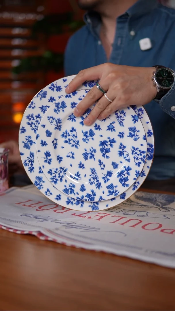 当代（两个对装）骨瓷描金盘