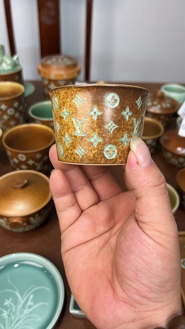 褪**る龙泉窑青瓷龙泉青瓷