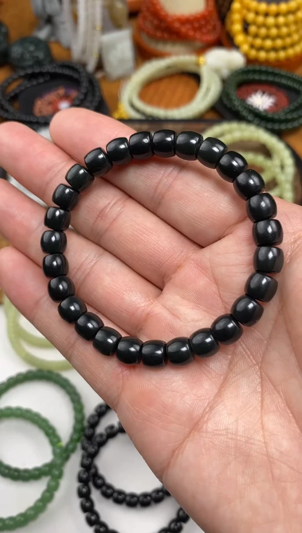 颈饰未镶嵌和田玉手串