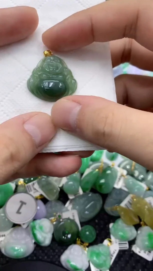 颈饰未镶嵌翡翠天然缅甸翡翠A货