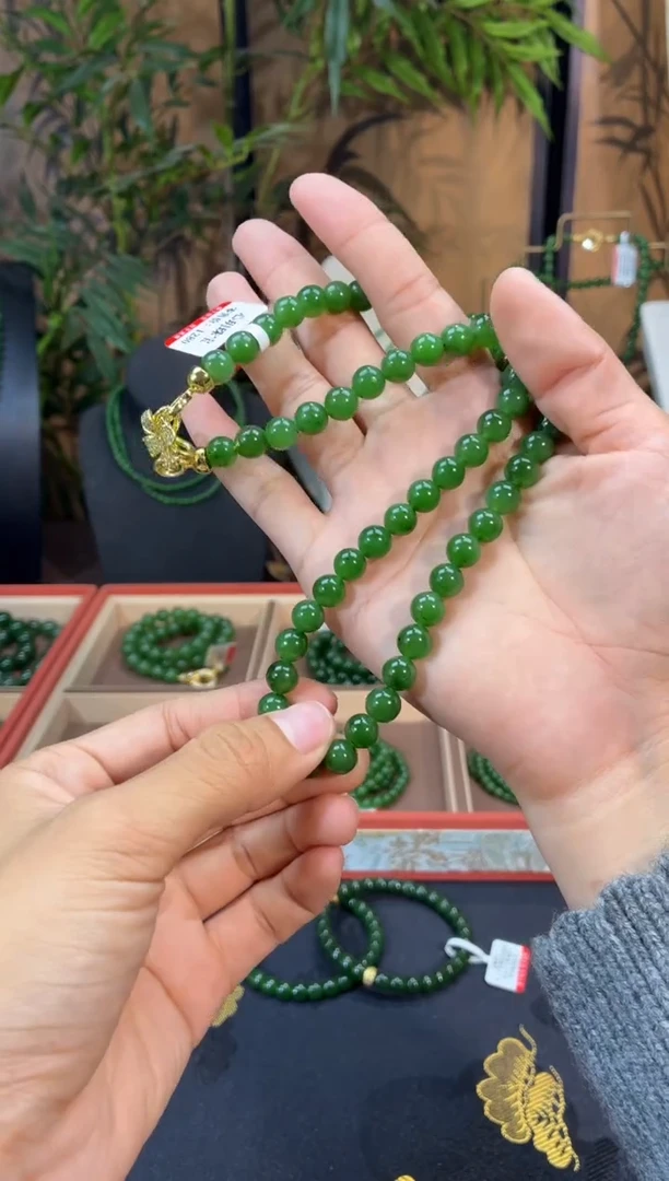 颈饰未镶嵌和田玉（碧玉）8阳绿微矿锁骨链