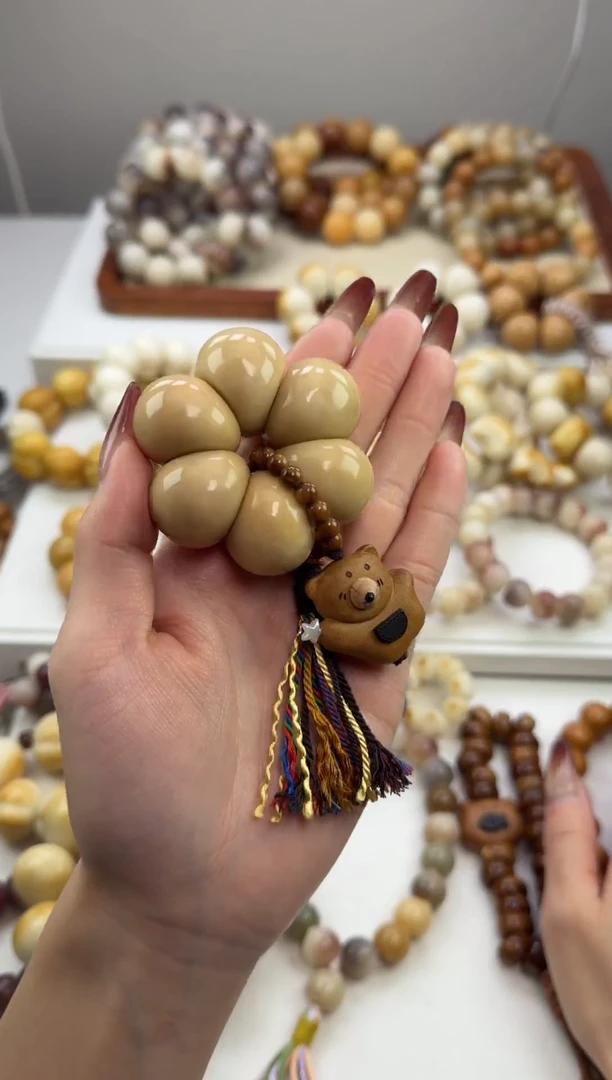 手串菩提根/象牙果象牙果风化蒜瓣23mm手捻+小熊