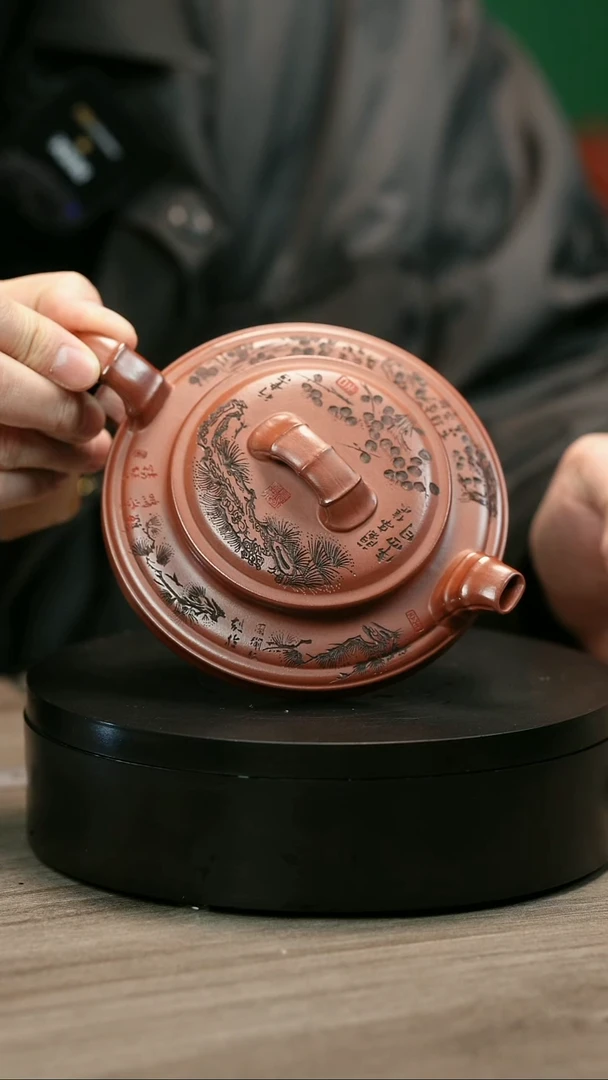 茶壶紫砂建****务H2242李小琴龙血砂刻绘虚扁