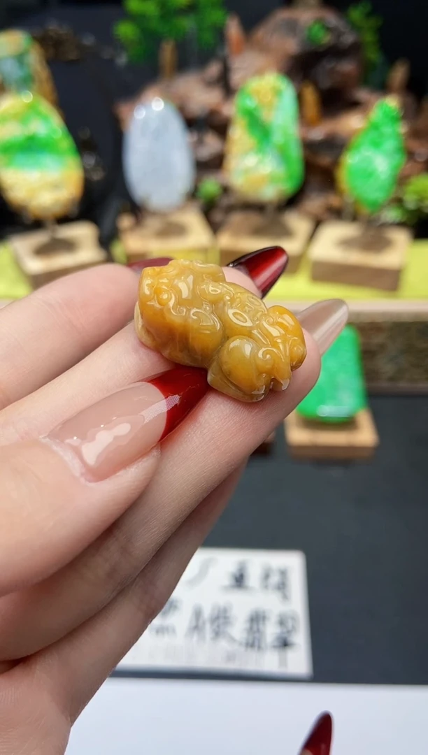【闪购商品】翡翠颈饰未镶嵌翡翠A货