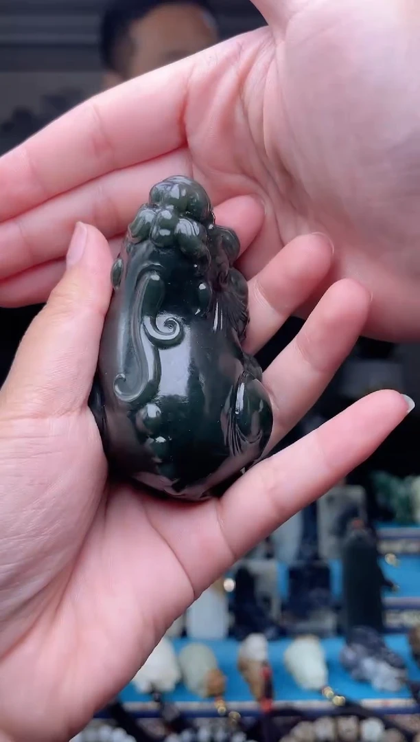 未镶嵌和田玉挂件1