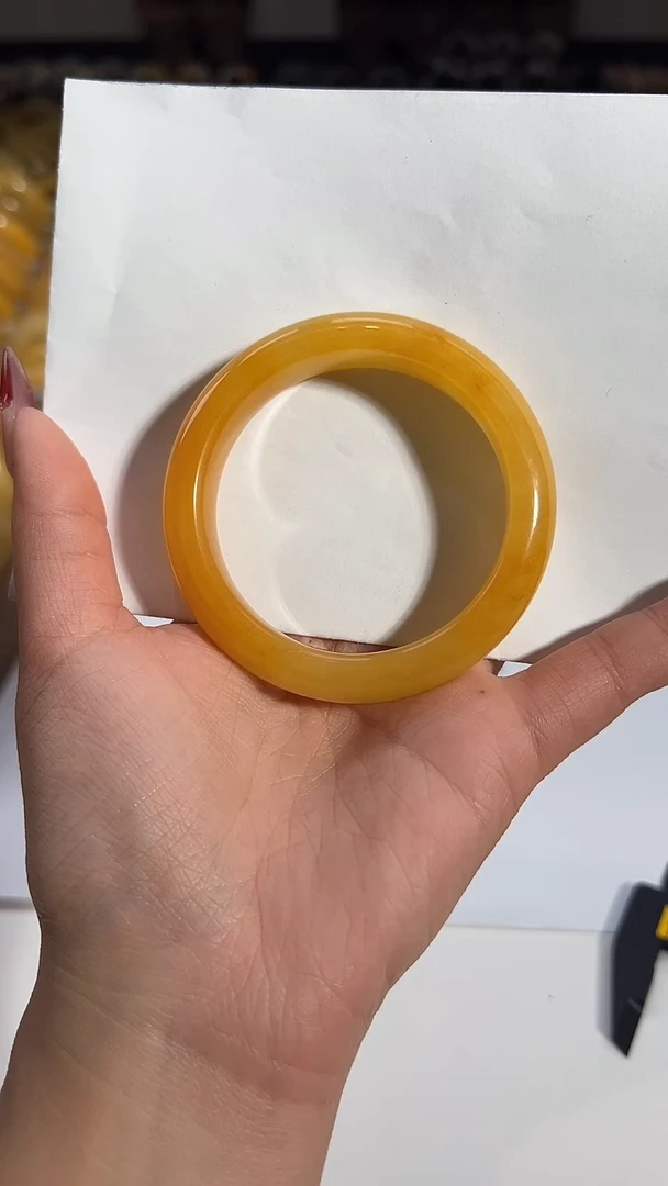 未镶嵌石英质玉（黄龙玉）手镯55圈口03