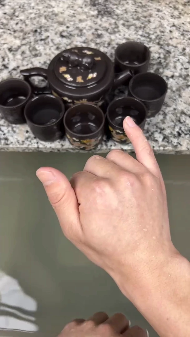 卧虎凤鸣龙凤呈祥一壶六杯变色套装