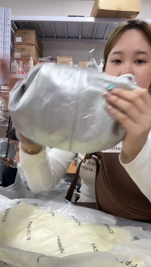 PVC给主播点点小红心