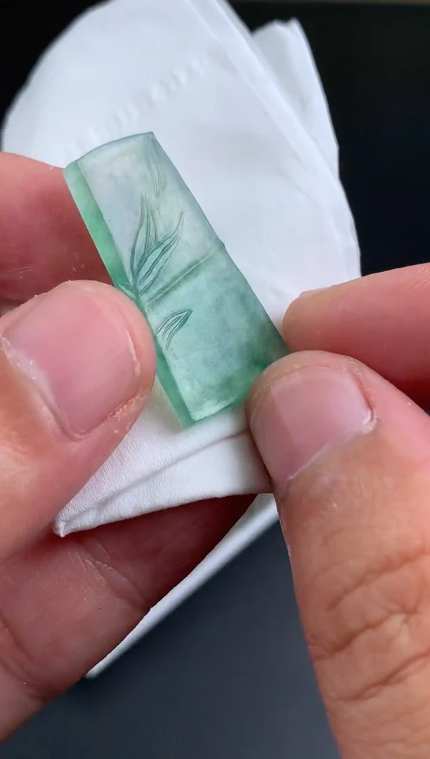 【闪购商品】定制翡翠未镶嵌翡翠