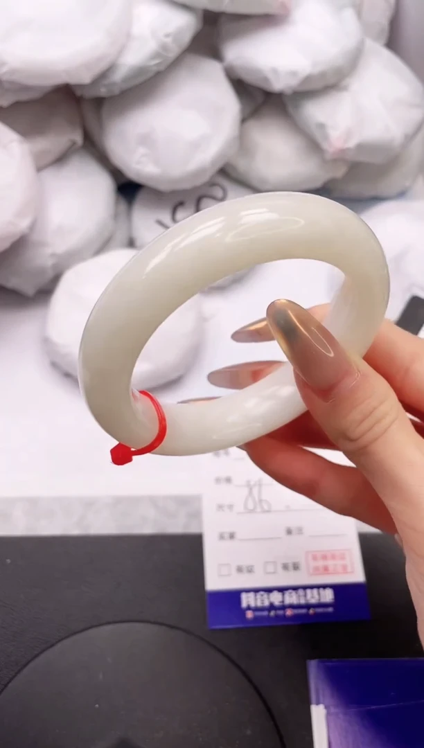 【闪购商品】和田玉手镯未镶嵌3K244-56