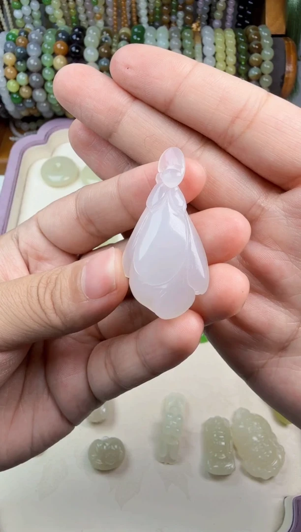 颈饰未镶嵌和田玉沫*玉兰花吊坠