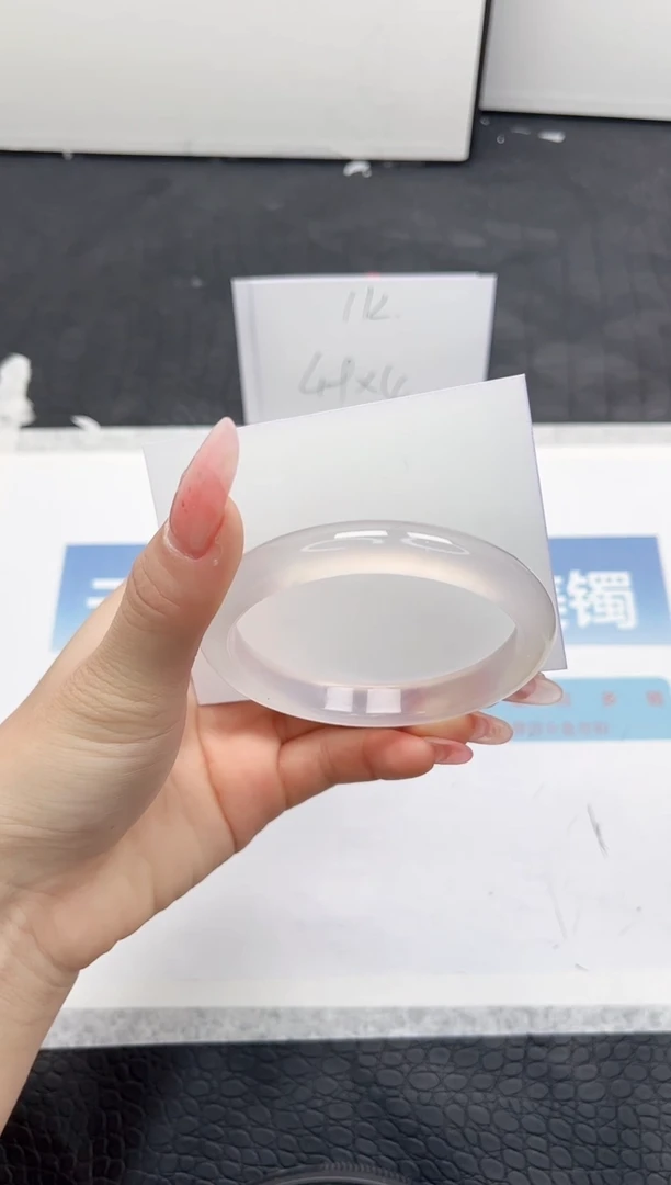 【闪购商品】石英质玉手镯未镶嵌18-58.3
