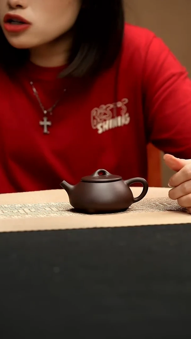 宜兴高端原矿紫砂