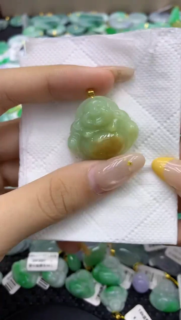 颈饰18K金镶嵌翡翠天然缅甸翡翠A货