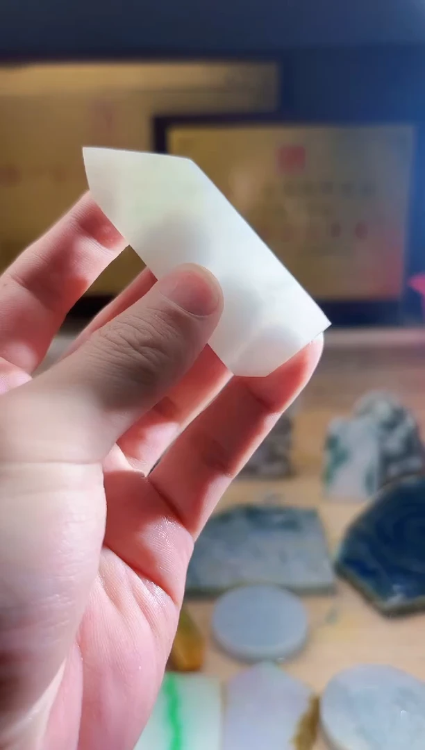 翡翠挂件未镶嵌A货张麦8462