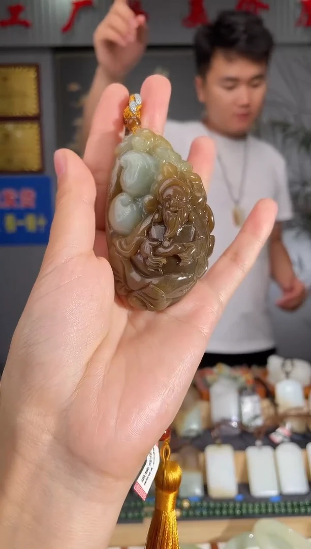 和田玉未镶嵌颈饰1