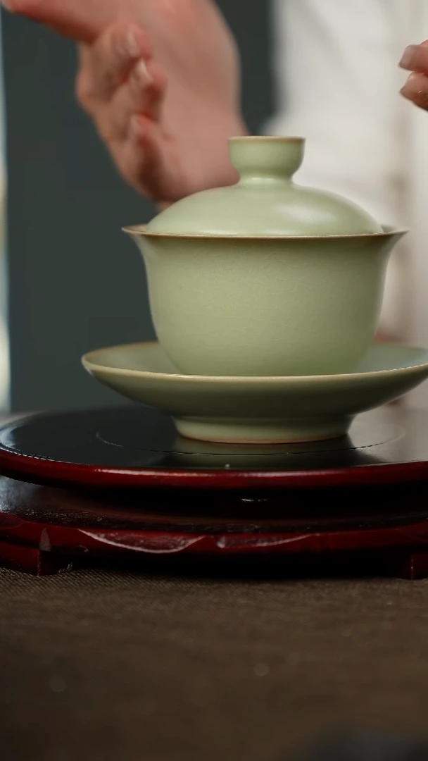 微微瑕 粉青 三才盖碗 无底款