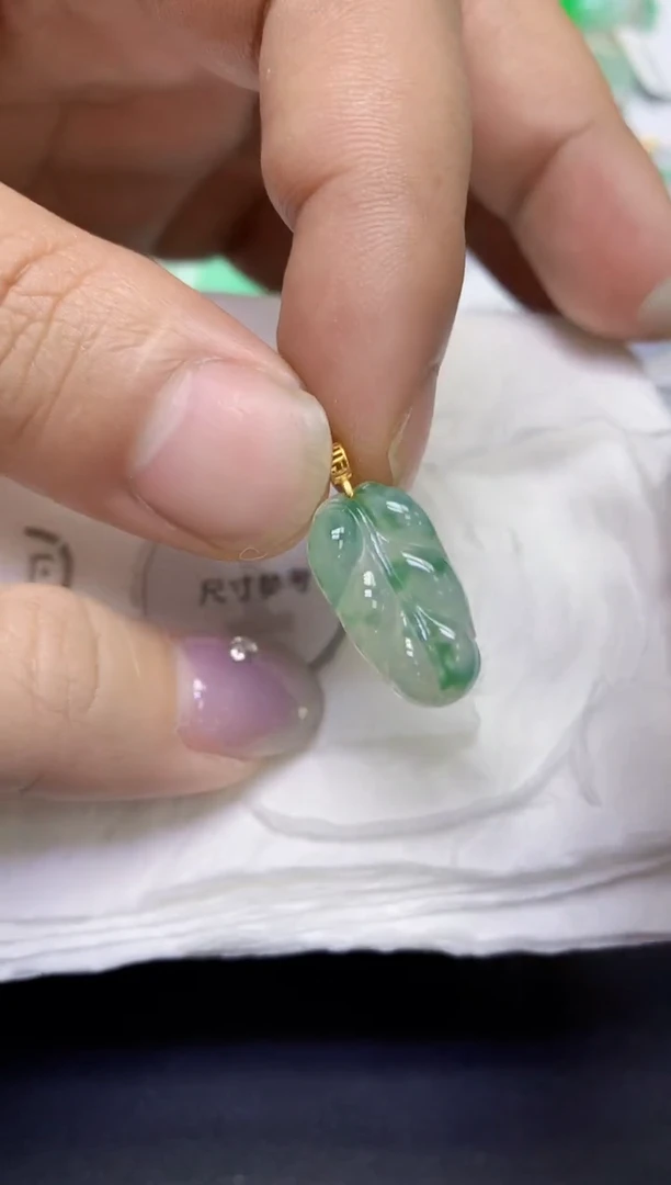 颈饰18K金镶嵌翡翠天然缅甸翡翠A货百元以上9元证书费自理