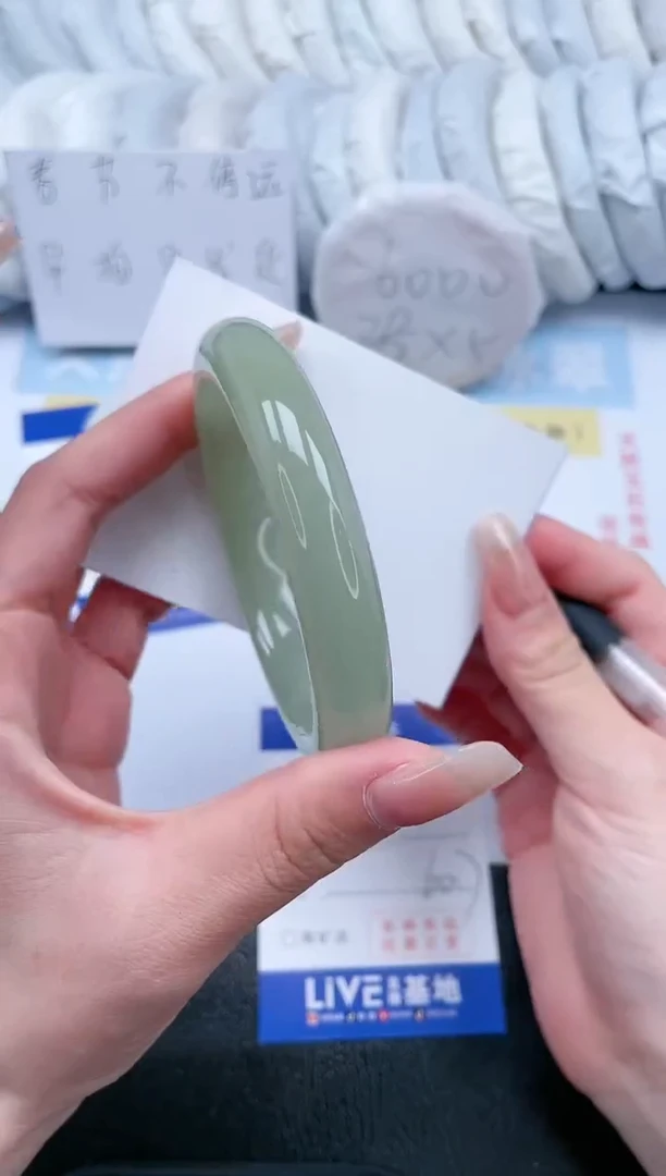 【闪购商品】石英质玉手镯未镶嵌T22-60.7