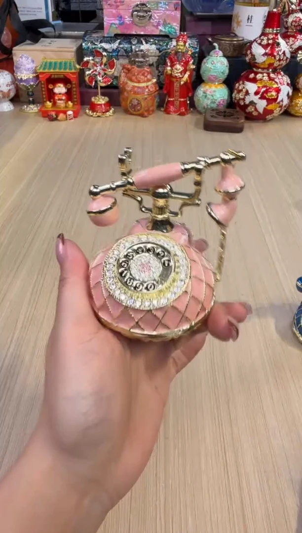 56七宝粉色大电话
