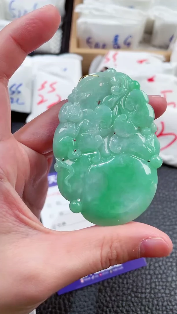 【闪购商品】翡翠颈饰未镶嵌00000194