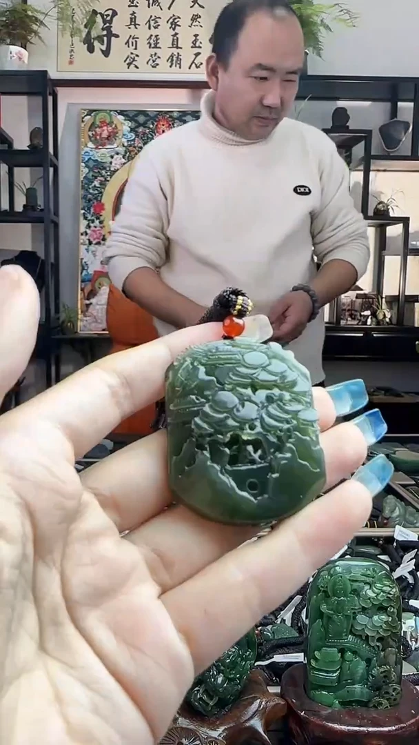 颈饰未镶嵌和田玉山水多样性发其一