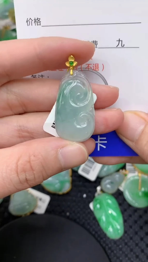 【闪购商品】翡翠颈饰18K金镶嵌11111111111