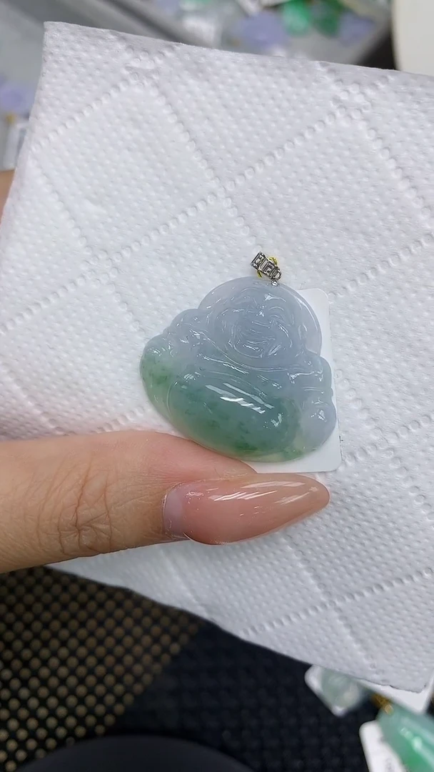 颈饰18K金镶嵌翡翠1