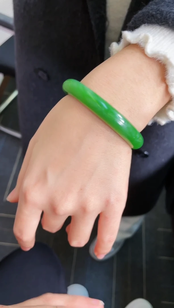 【闪购商品】和田玉手镯未镶嵌53-61多样性发一