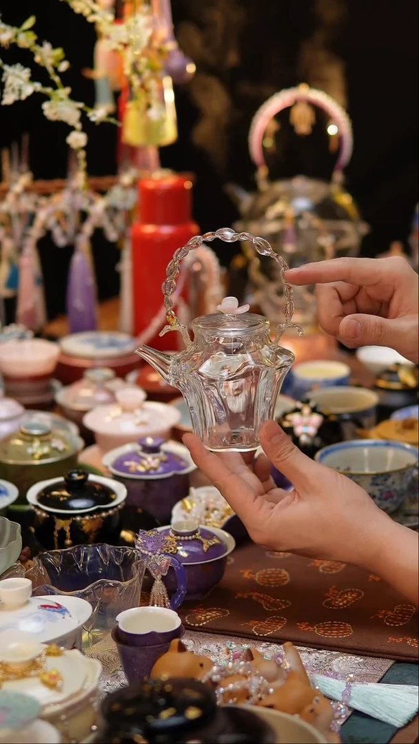 【闪购商品】晶焱蝴蝶提梁泡茶壶